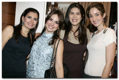 Lorena Bonfim, Eveline Fujita, Camila Arruda e Sarah Nunes