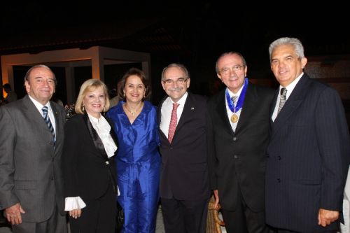 Ednilo, Fany, Leninha e Ednilton Soarez com Cesar Rocha e Tales Cavalcante