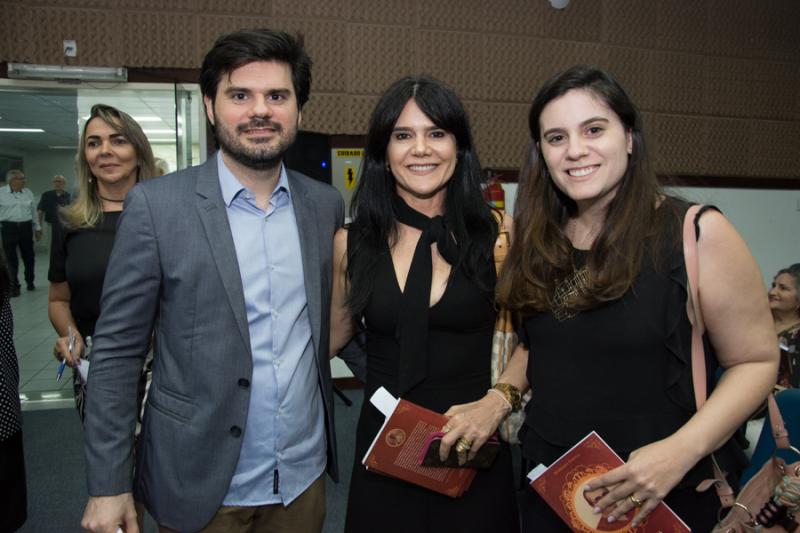 Magalhaes Neto, Luzia e Lia Feitosa