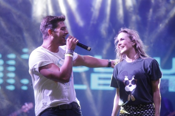 Felipe Pezzoni estrela ao lado de Cláudia Leitte