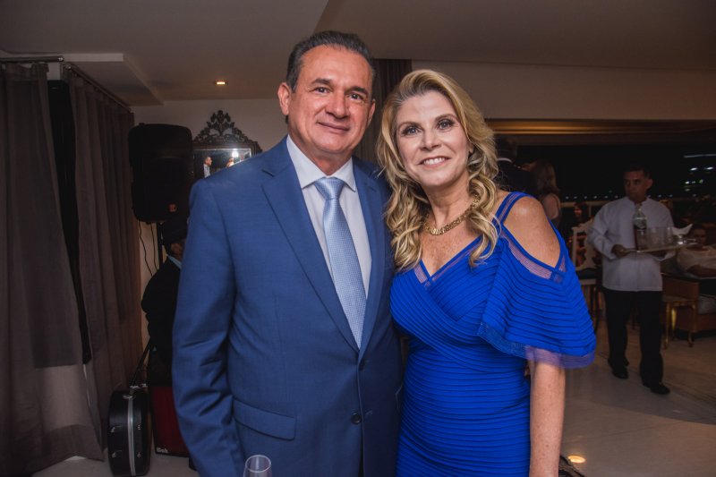 Novo presidente do TJ, Washington Araújo é a figura central de jantar pilotado  por Rosângela de Francesco, após a posse