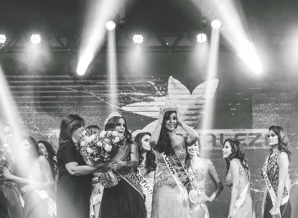 Vitória Araújo recebe faixa de Fernanda Levy