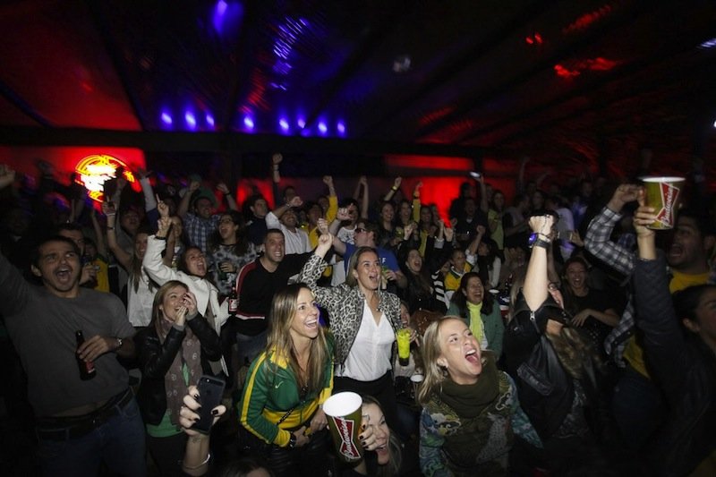 High paulista comemora o Tetra Brasileiro na Mansão da Budweiser