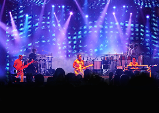 Tropa de Choque agita o Arre Égua