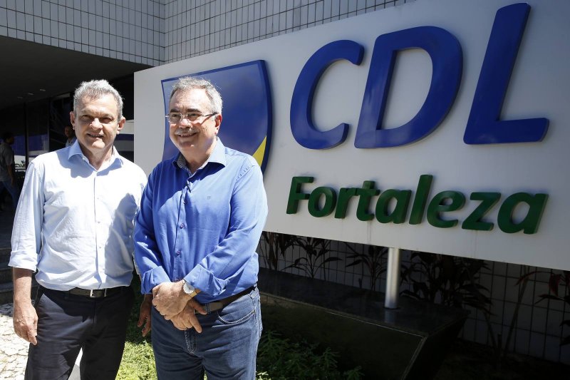 Assis Cavalcante recebe o deputado estadual Sarto Nogueira, na sede da CDL, para reunião de alinhamento