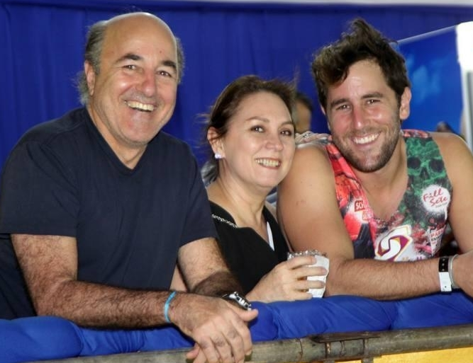 Sábado de agito no Colosso Lake Lounge