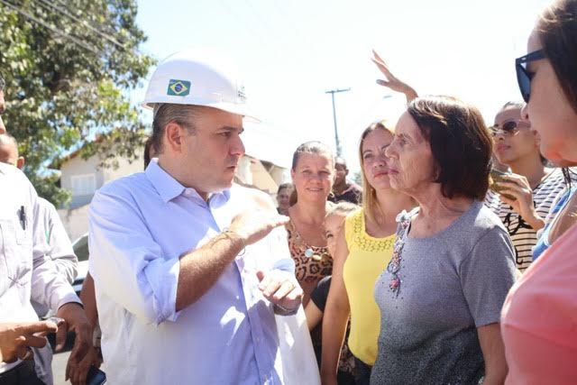 Roberto Cláudio entrega nova avenida Crisanto Moreira da Rocha