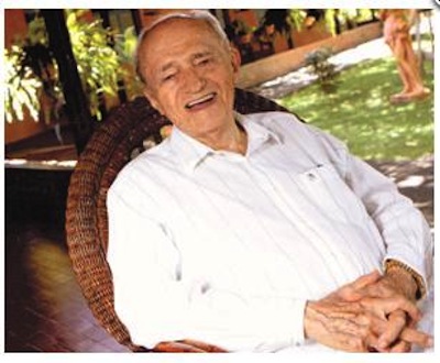 José Dias de Macêdo é homenageado com a Medalha Ivens Dias Branco