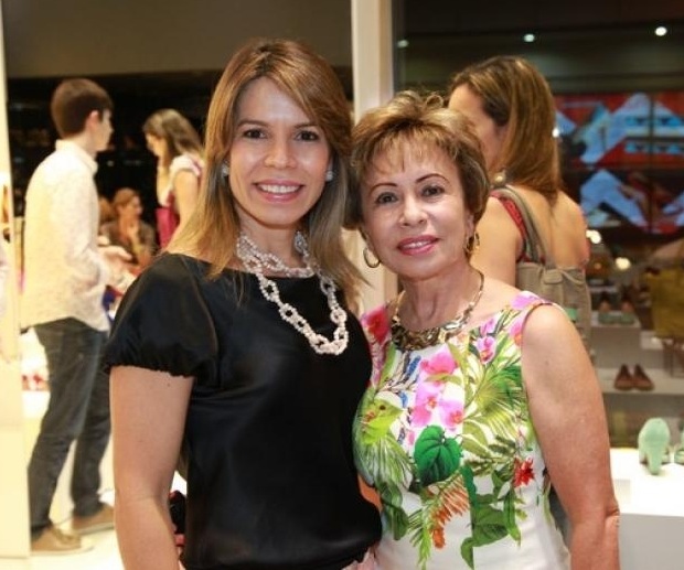 Maira Silva e Tane Albuquerque armam sunset para lançar coleção da Schutz