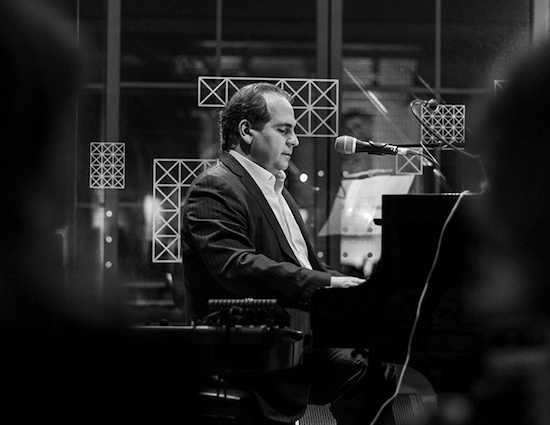 Ricardo Bacelar fará show em homenagem ao Dia dos Pais no Iguatemi Fortaleza