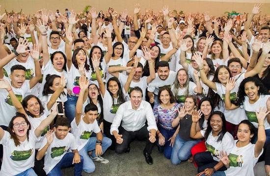 Camilo investe R$ 8,19 milhões na compra de livros e instrumentos