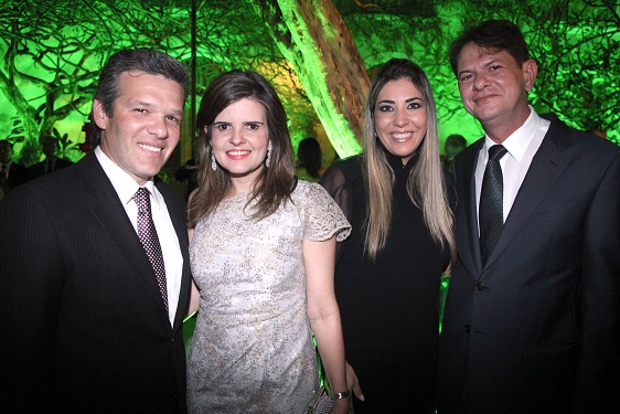 Cristine e Ferruccio Feitosa comemoram niver do caçula