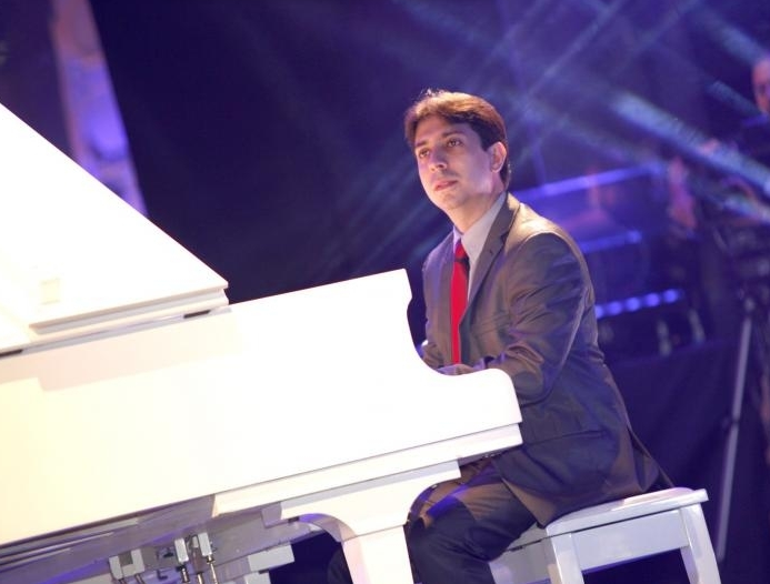 Felipe Adjafre lança seu primeiro CD autoral