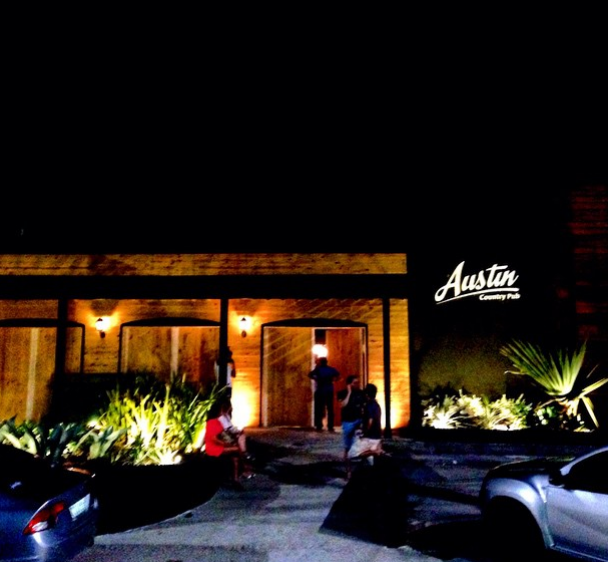 Gustavo Cruz inaugura Pub Sertanejo