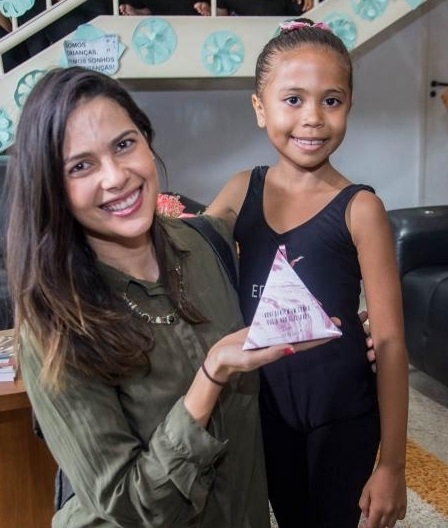 Mercadinhos São Luiz promove Noite Brasileira