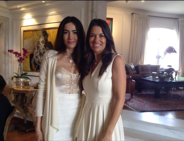 Nora Grendene ganha sessão parabéns surpresa em São Paulo