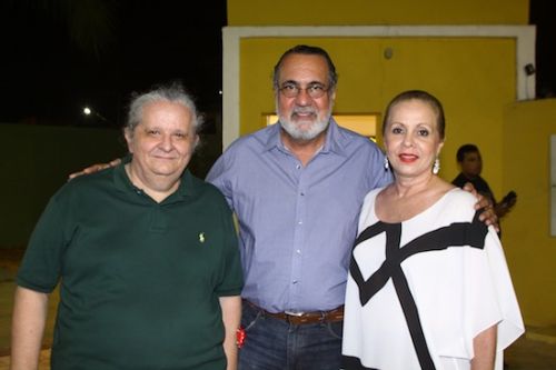 Newton Freitas com Cesar e Sandra Pontes