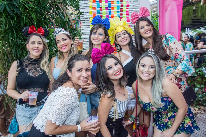 Feijuca Carioca atrai um exército de bonitonas ao Colosso Lake Lounge -  Portal IN - Pompeu Vasconcelos - Balada IN