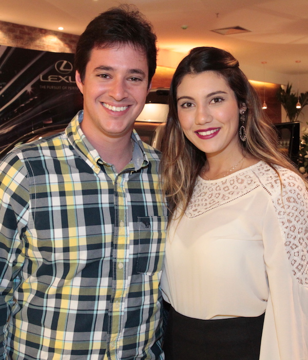 Carla Lima e João Cabral Filho estão contando os dias para subir ao altar