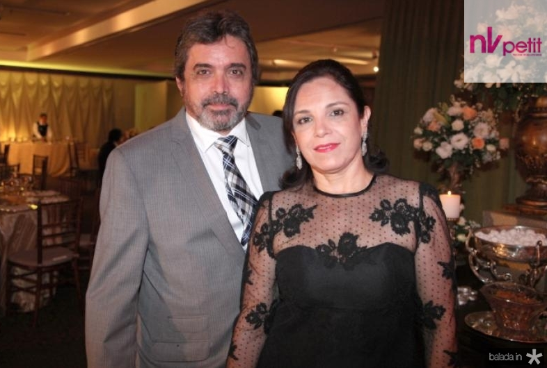 Totonho Laprovitera realiza exposição coletiva na Ouvidor Design