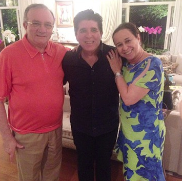 Dito Machado ganha sessão parabéns em SP!