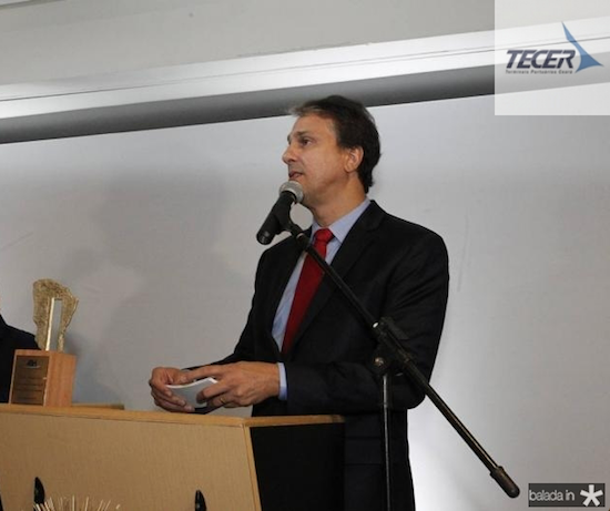 Camilo assina ordem de serviço do CPChoque