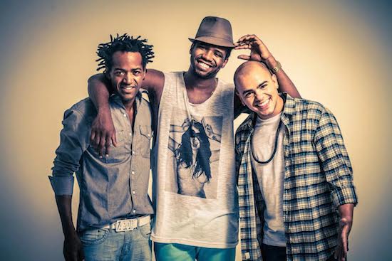 Trio Ternura comanda a festa na Pink Elephant