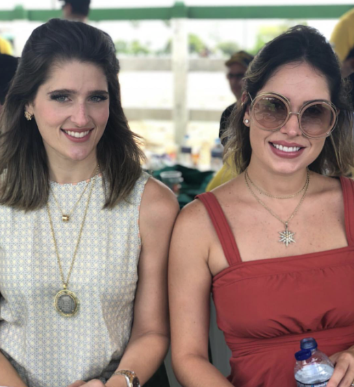 Rebeca Leal aproveita a folga ao lado da família na fazenda de Wesley Safadão