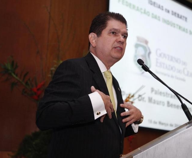 Mauro Filho presta homenagem aos coronéis Adauto e Humberto Bezerra