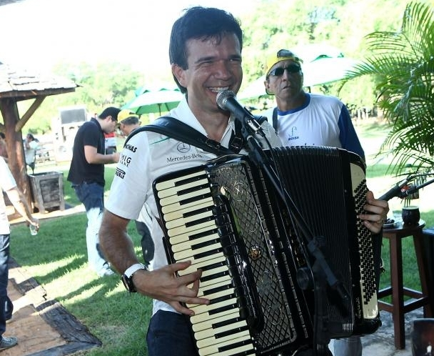 Waldonys dá continuidade aos shows no São João de Fortaleza