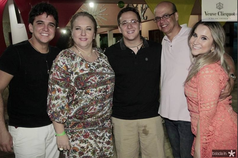 Luiziane Cavalcante pilota coquetel de reinauguração da Itamaraty Iguatemi