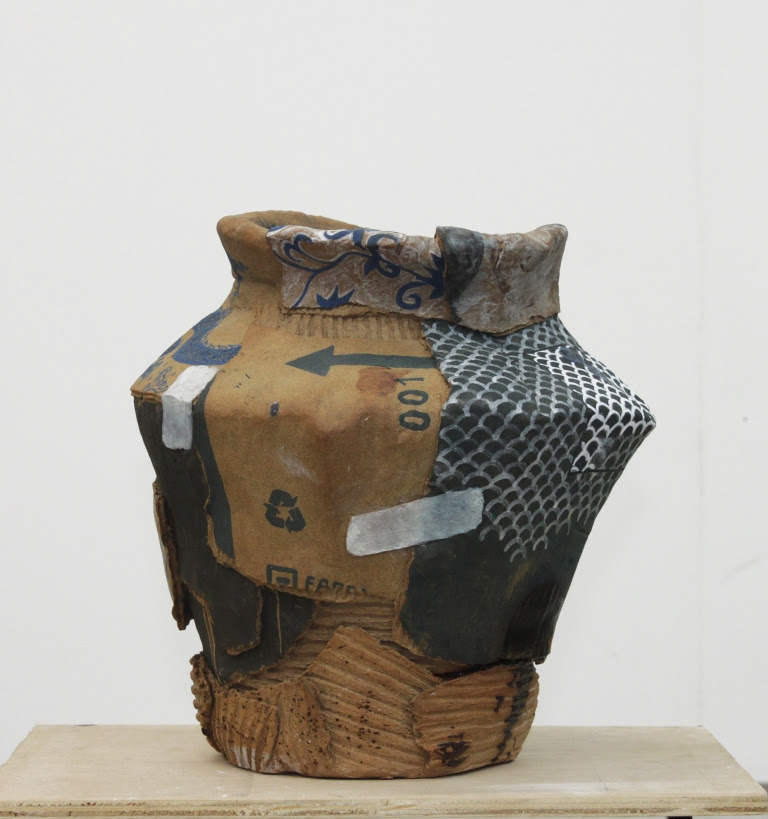 ‘Enganos’ são revelados em exposição coletiva da Galeria Lume