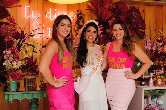 Gabriela Geleilate ganha Chá Bar divertido durante o fim de semana