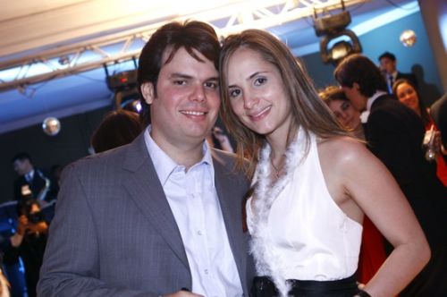 Thiago e Maria Barroso