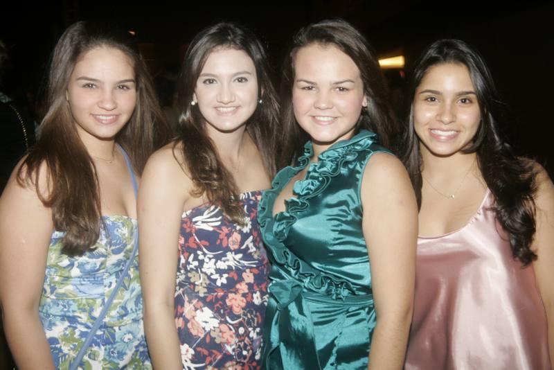 Gabriela Amador, Lia Santos, Larissa Fortes e Livia Alves