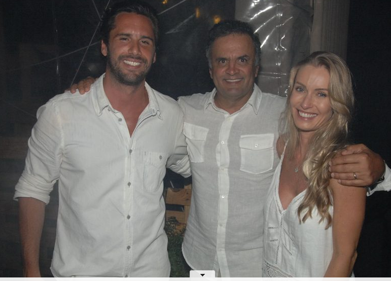 Aécio Neves curte réveillon com a família, em Jeri