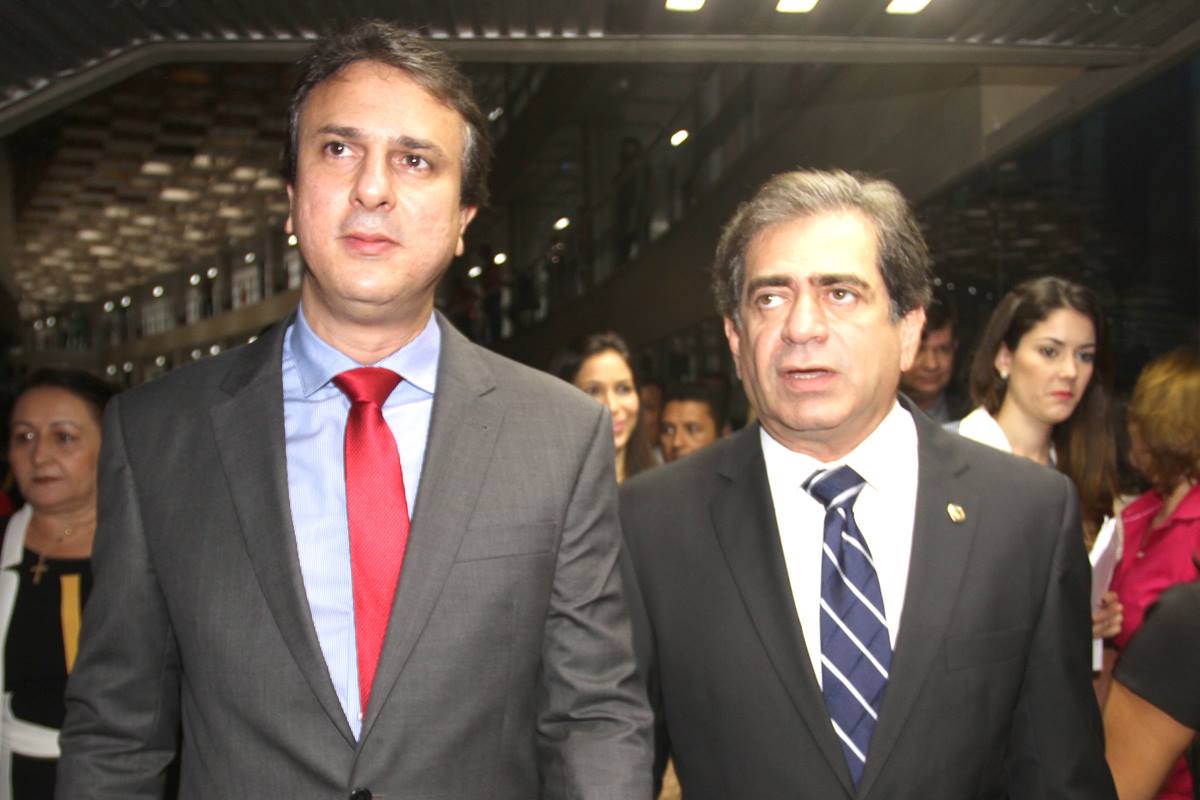 Camilo Santana apresenta ações e anuncia novas secretarias