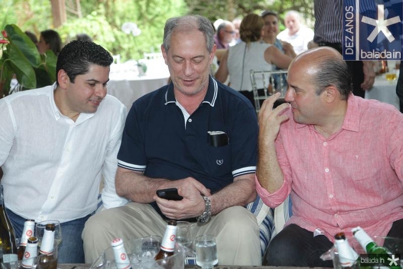 Grande ato de adesão ao PDT reúne poderosos da política no Náutico