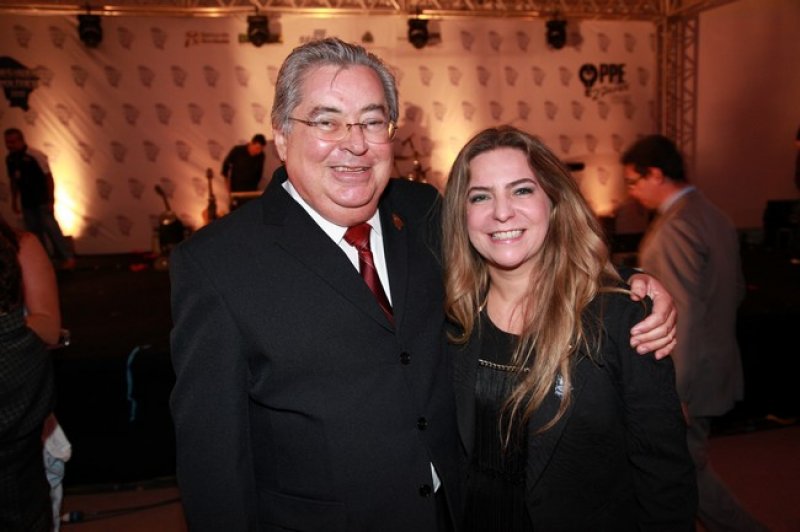 Luizianne Lins roubou a cena e atraiu todos os olhares na festa dos Melhores Prefeitos de 2012