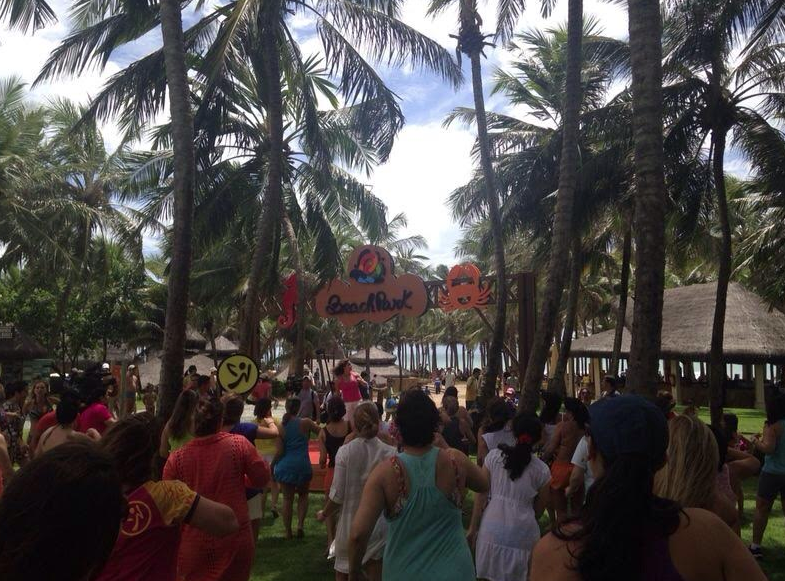 Beach Park Resort promove aula de Zumba neste domingo
