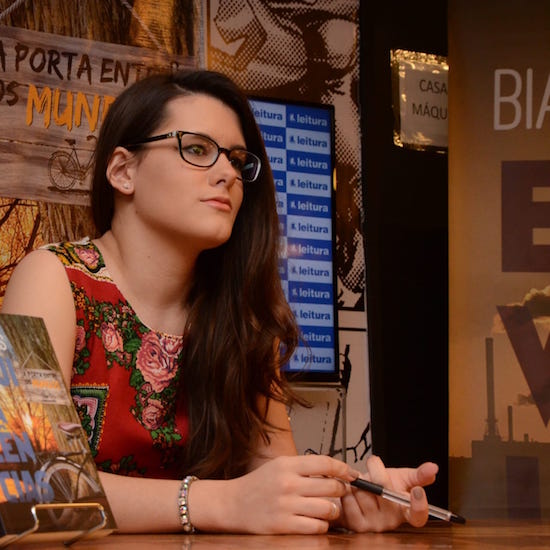 Bia Freitas se prepara para lançar seu terceiro livro