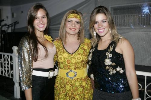 Geni Levy com Bianca Cecchi e Lorena Machado