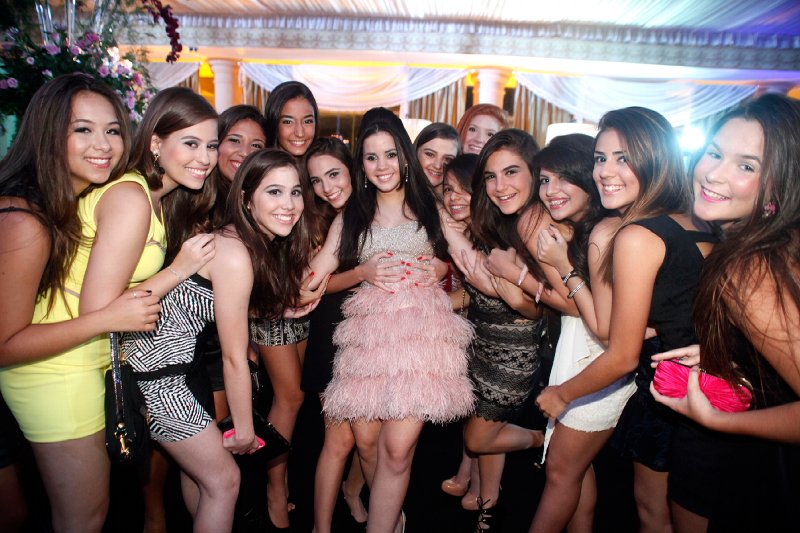 A festa de 15 anos de Gabriela Holanda