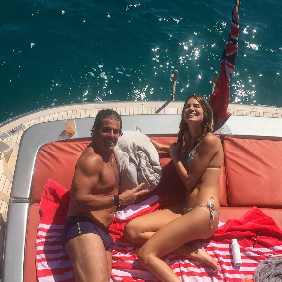 Alvaro Garnero brinda nova idade ao lado de Lou Montenegro, em Ibiza