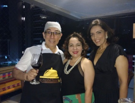 Cônsul Javier Yugar assina jantar em comemoração ao dia da independência do Peru