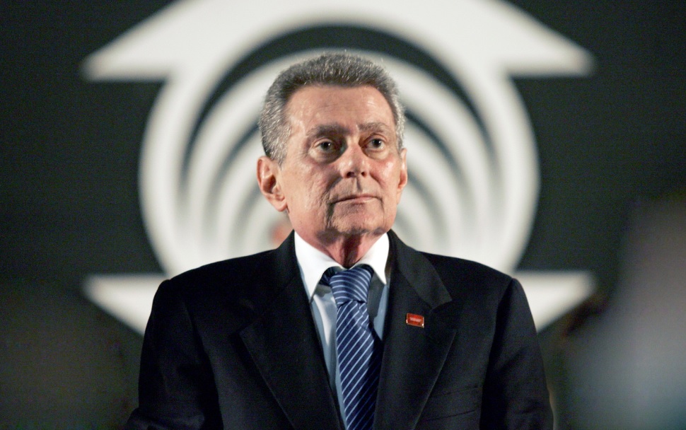 Chanceler Airton Queiroz ganha homenagem do Corecon-CE