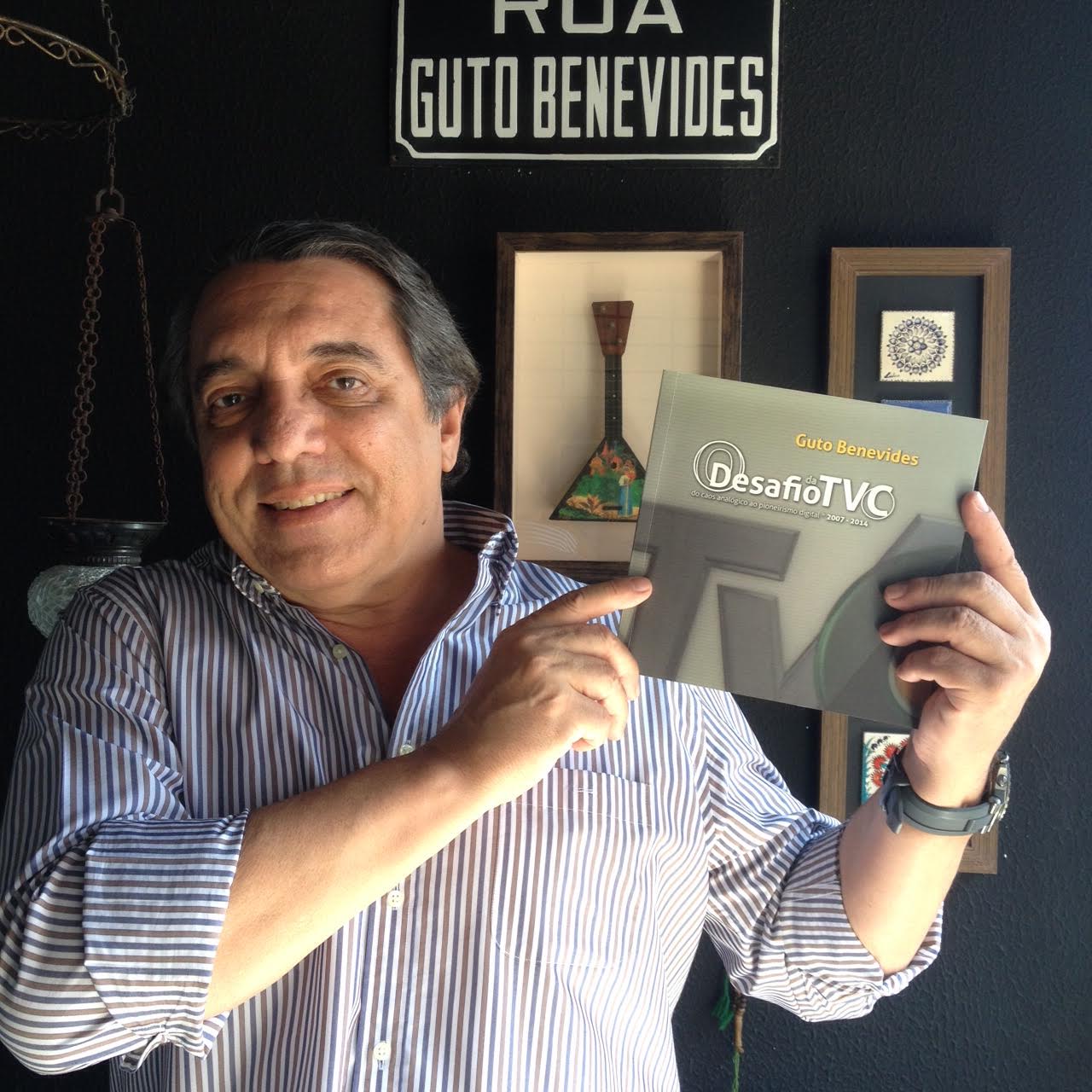 Guto Benevides lança livro, hoje, no Ideal Clube
