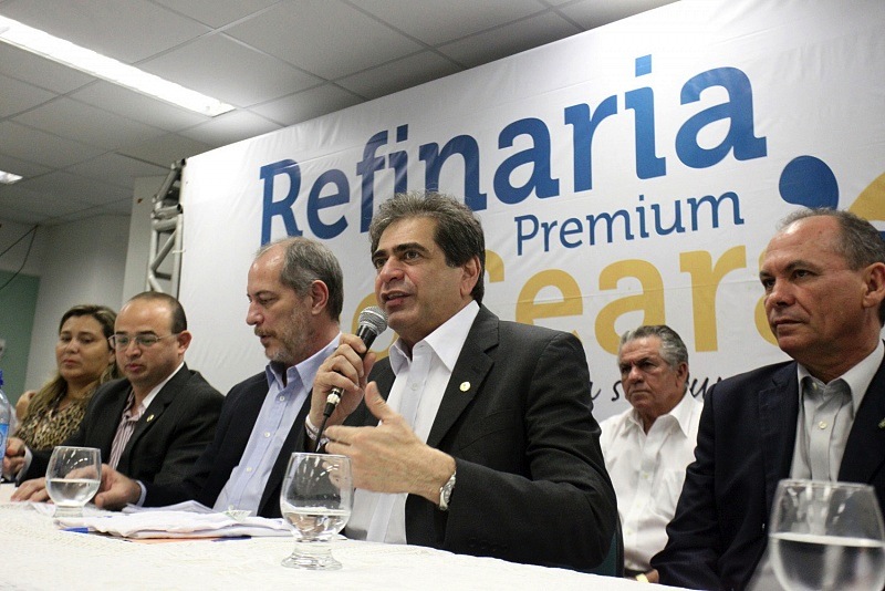 Zezinho Albuquerque cobra instalação da refinaria