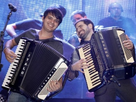 Ítalo e Reno gravam novo DVD agora na Praia do Futuro