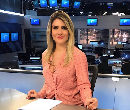 Bianca Saraiva vai ocupar lugar de destaque na bancada da Record TV, neste sábado